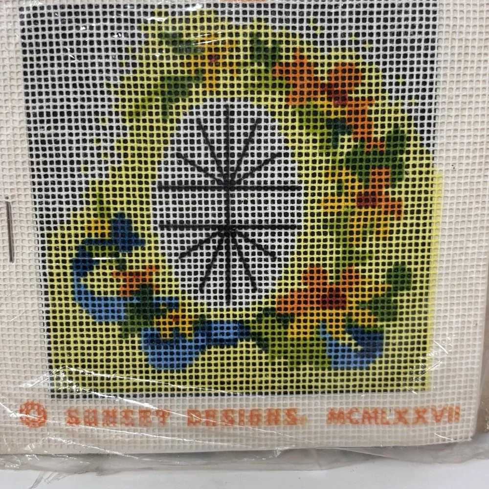 Vintage Sunset Jiffy Needlepoint Wedding & Daisies Photo Frame Kit #5614 NOS